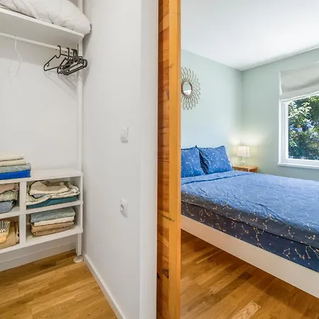 Charming Downtown With Unique Terrace