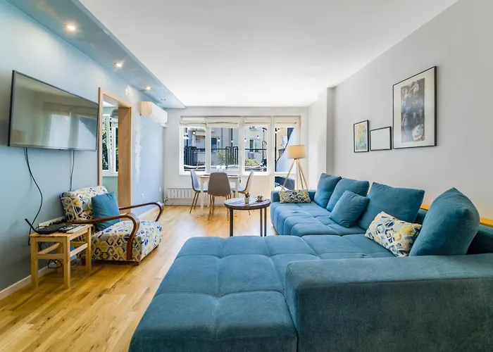 Charming Downtown With Unique Terrace Lejlighed