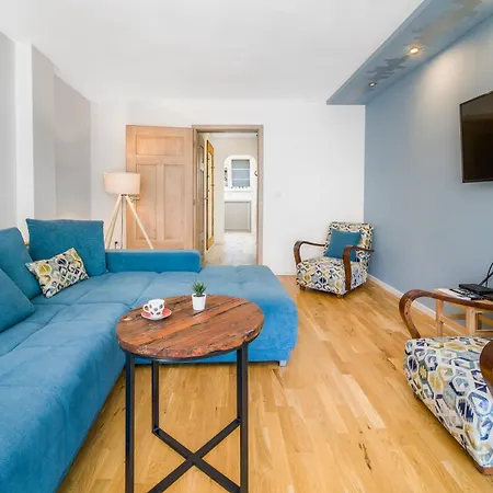 Charming Downtown With Unique Terrace Apartament *